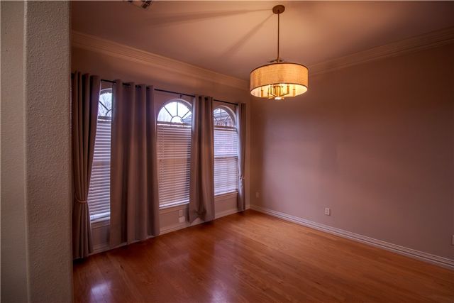 202 Dawn Drive, Centerton, AR 72719