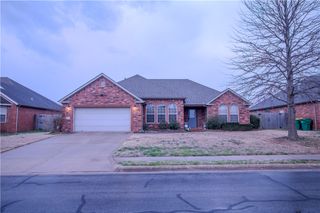 202 Dawn Drive, Centerton, AR 72719