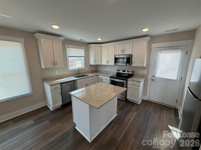 1402 Martin Luther King Jr Avenue B, Kannapolis, NC 28083