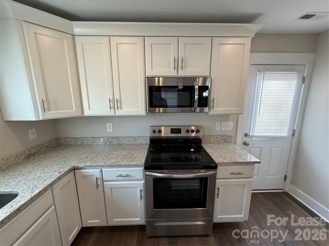 1402 Martin Luther King Jr Avenue B, Kannapolis, NC 28083