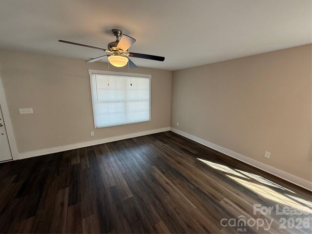 1402 Martin Luther King Jr Avenue B, Kannapolis, NC 28083