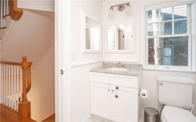 4 Kay Terrace, Newport, RI 02840