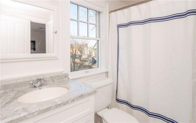 4 Kay Terrace, Newport, RI 02840