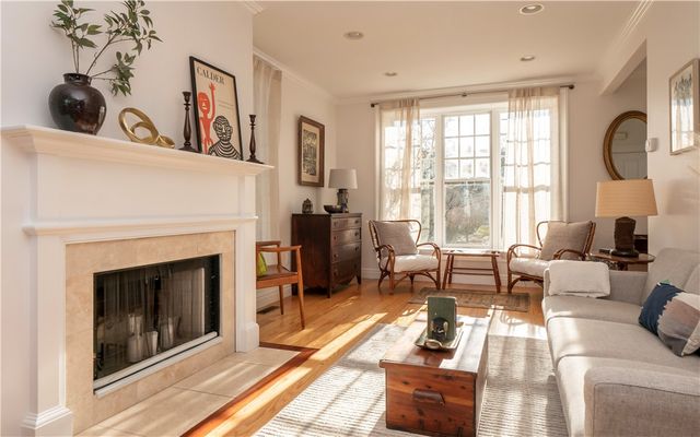 4 Kay Terrace, Newport, RI 02840