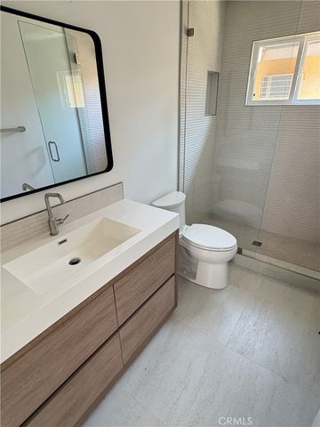 1106 Victoria D, Costa Mesa, CA 92627