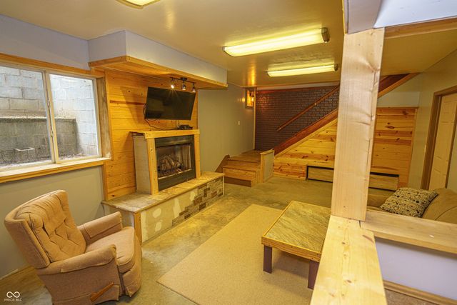 3999 W 950 S, Waveland, IN 47989