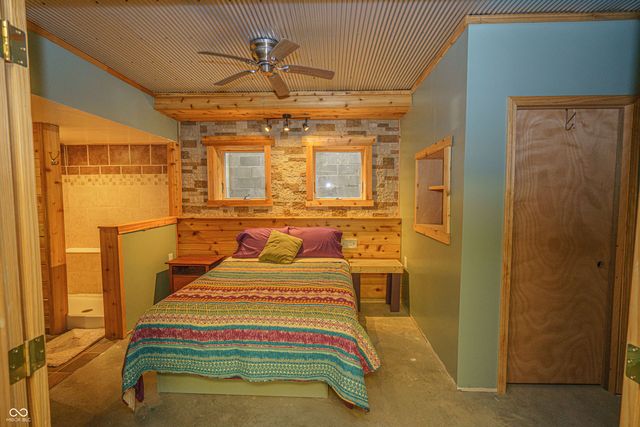 3999 W 950 S, Waveland, IN 47989