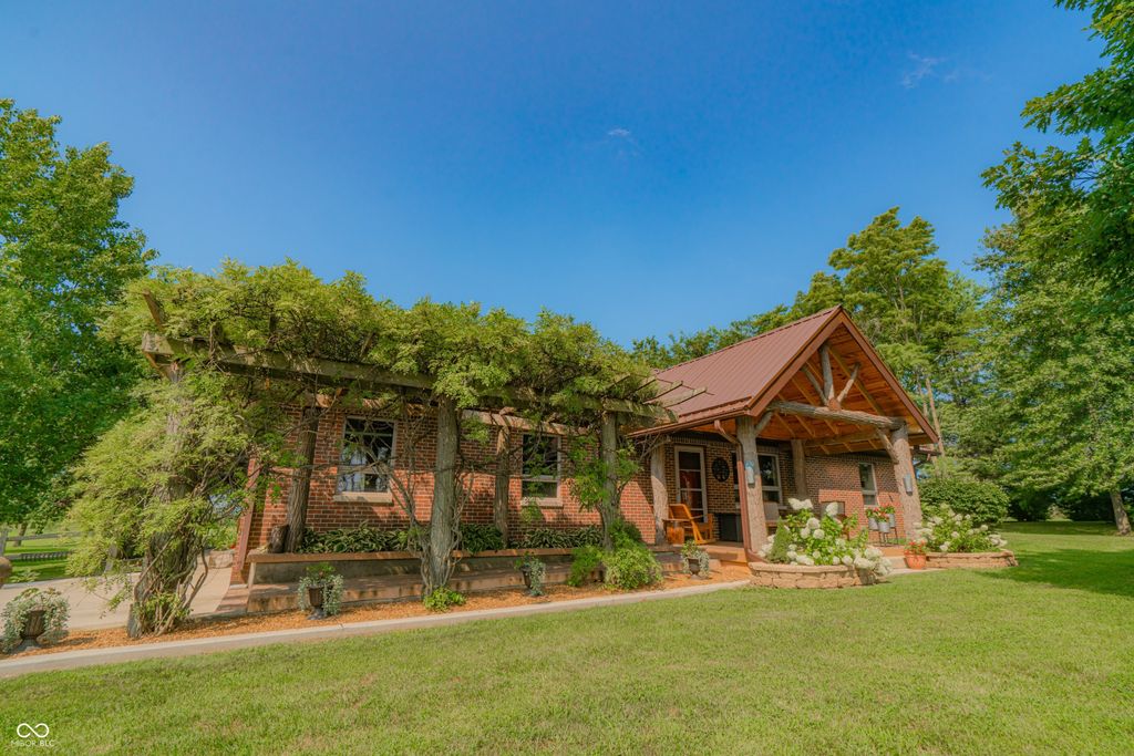 3999 W 950 S, Waveland, IN 47989