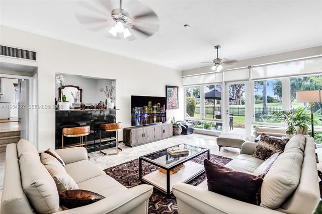 5965 Alton Rd, Miami Beach, FL 33140