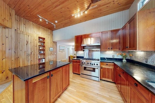 63 Conant St, Acton, MA 01720