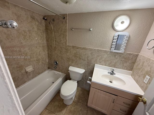 6175 W 20th Avenue 210, Hialeah, FL 33012