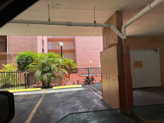 6175 W 20th Avenue 210, Hialeah, FL 33012