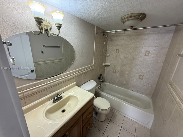 6175 W 20th Avenue 210, Hialeah, FL 33012