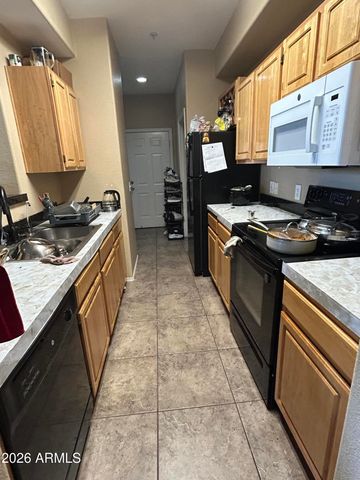 2929 W YORKSHIRE Drive 1086, Phoenix, AZ 85027