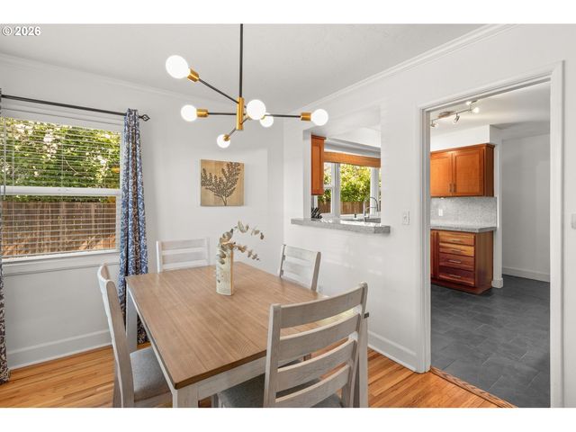 611 Ne CHURCH St 6, Portland, OR 97211