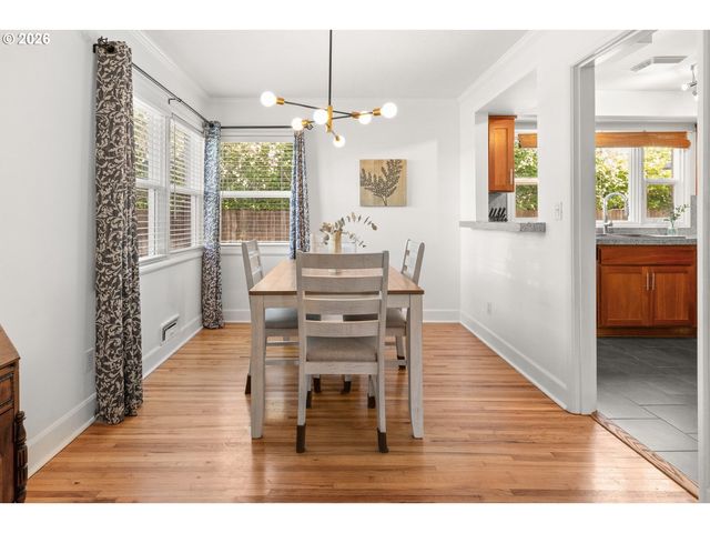 611 Ne CHURCH St 6, Portland, OR 97211