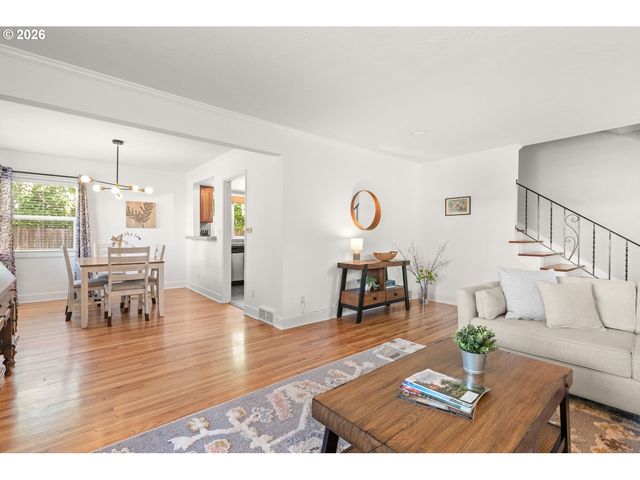 611 Ne CHURCH St 6, Portland, OR 97211