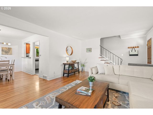 611 Ne CHURCH St 6, Portland, OR 97211