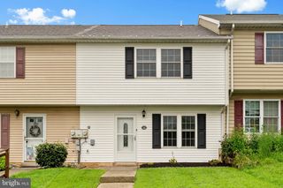 553 BLAKER DR, East Greenville, PA 18041
