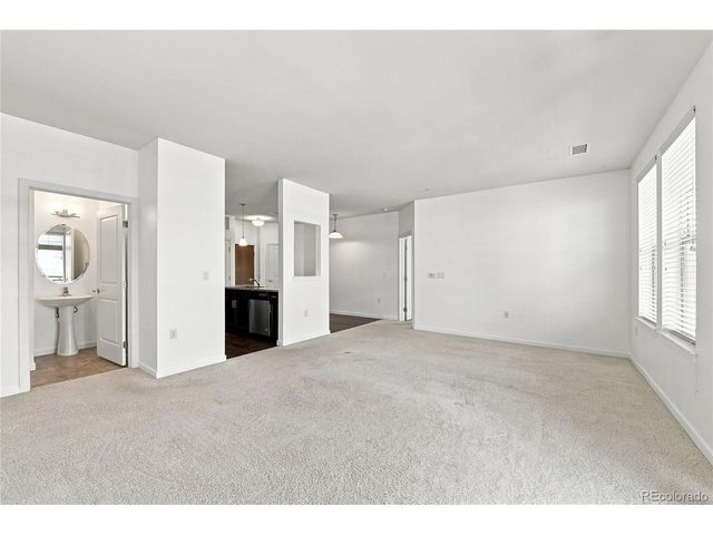 13598 Via Varra 120, Broomfield, CO 80020