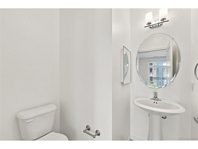 13598 Via Varra 120, Broomfield, CO 80020