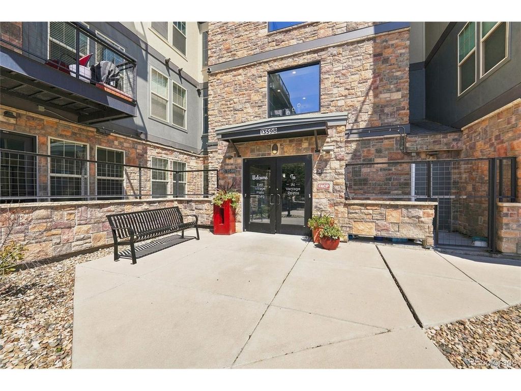 13598 Via Varra 120, Broomfield, CO 80020