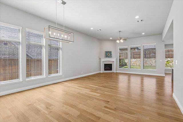 5708 Lake Jackson Drive, Fort Worth, TX 76126