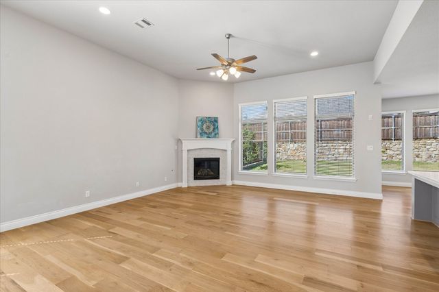 5708 Lake Jackson Drive, Fort Worth, TX 76126