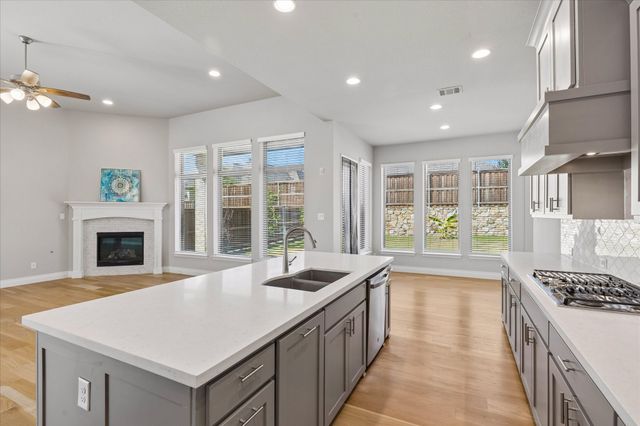 5708 Lake Jackson Drive, Fort Worth, TX 76126
