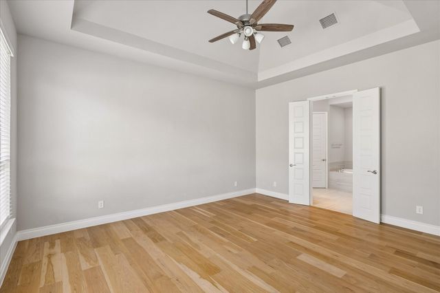 5708 Lake Jackson Drive, Fort Worth, TX 76126