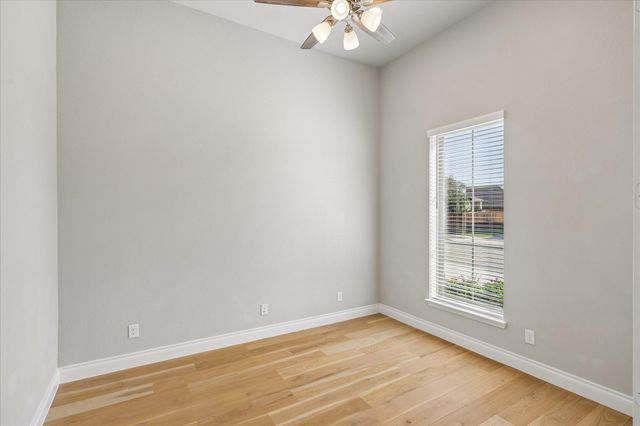 5708 Lake Jackson Drive, Fort Worth, TX 76126