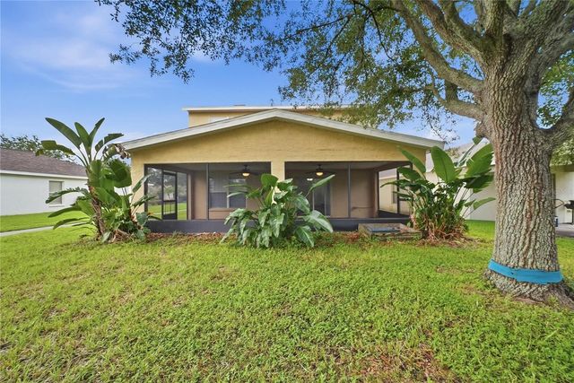 11441 CRESTLAKE VILLAGE, Riverview, FL 33569
