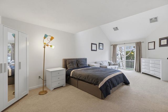 68 South Quinsigamond Avenue 4, Shrewsbury, MA 01545
