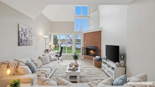 68 South Quinsigamond Avenue 4, Shrewsbury, MA 01545