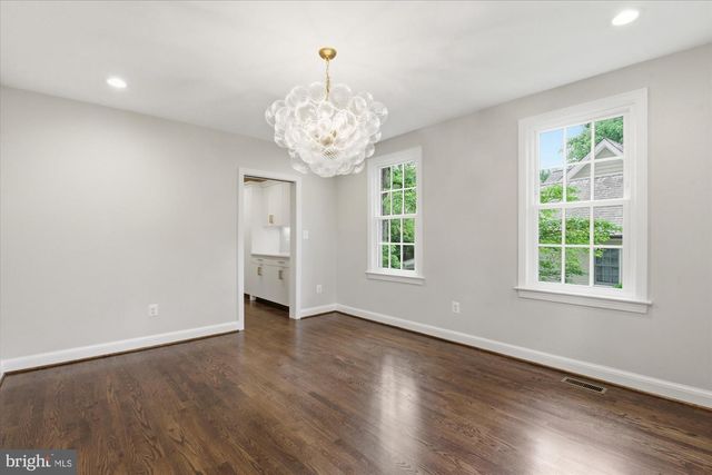 7825 OLDCHESTER RD, Bethesda, MD 20817