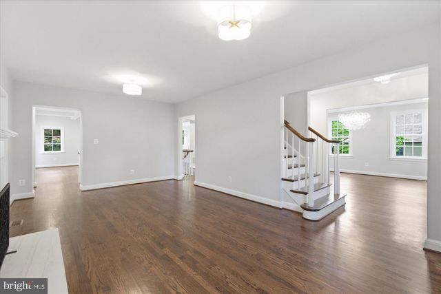 7825 OLDCHESTER RD, Bethesda, MD 20817