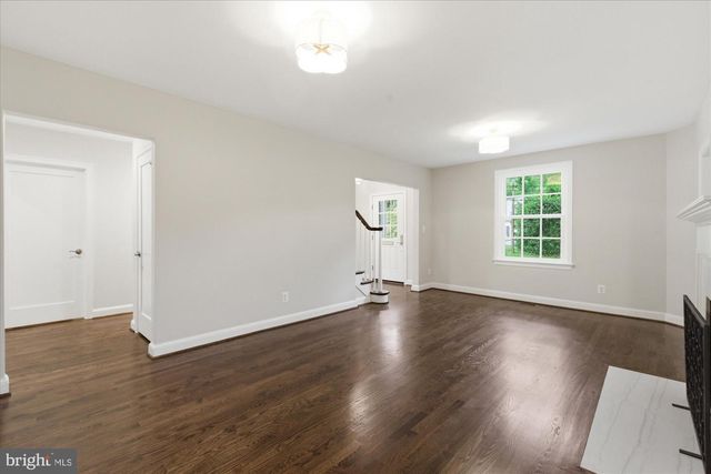 7825 OLDCHESTER RD, Bethesda, MD 20817