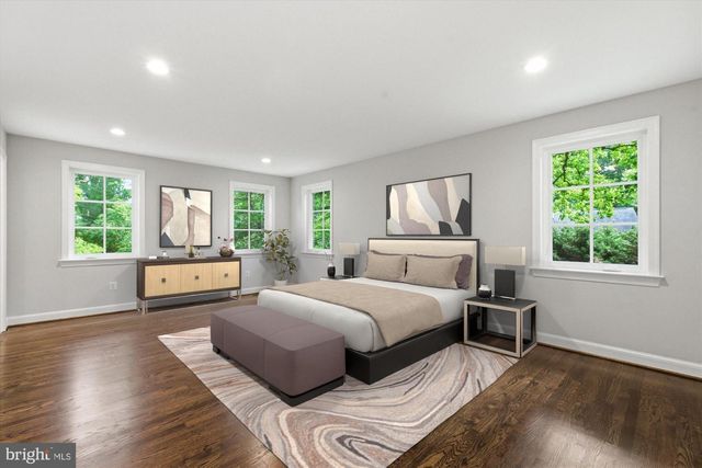 7825 OLDCHESTER RD, Bethesda, MD 20817
