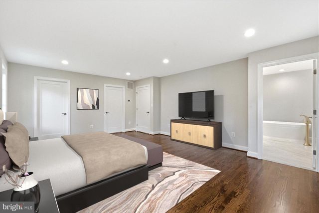 7825 OLDCHESTER RD, Bethesda, MD 20817
