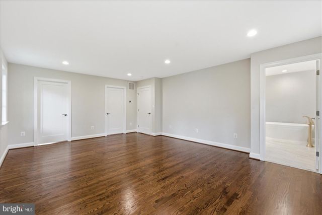 7825 OLDCHESTER RD, Bethesda, MD 20817