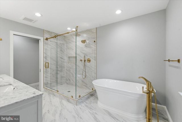 7825 OLDCHESTER RD, Bethesda, MD 20817