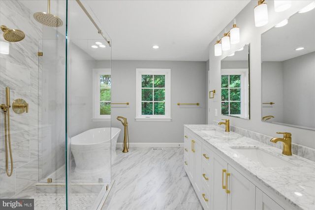 7825 OLDCHESTER RD, Bethesda, MD 20817