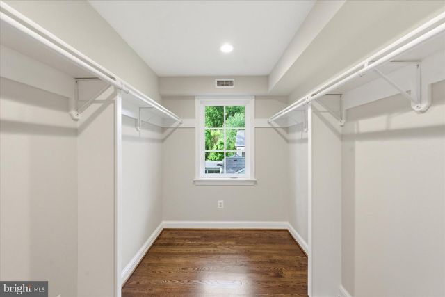 7825 OLDCHESTER RD, Bethesda, MD 20817