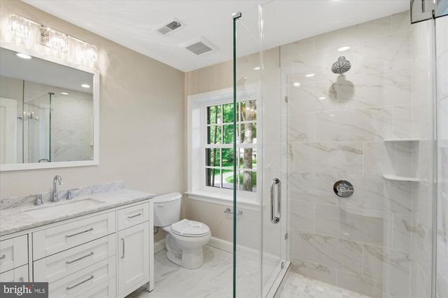 7825 OLDCHESTER RD, Bethesda, MD 20817