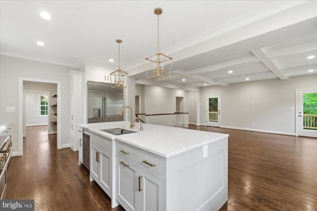 7825 OLDCHESTER RD, Bethesda, MD 20817