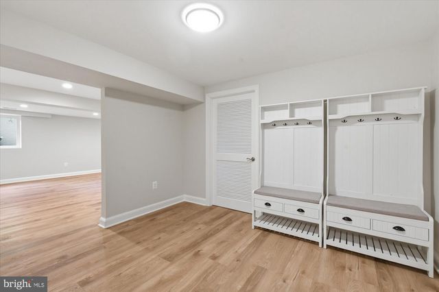 7825 OLDCHESTER RD, Bethesda, MD 20817