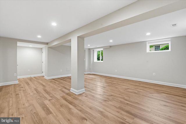 7825 OLDCHESTER RD, Bethesda, MD 20817