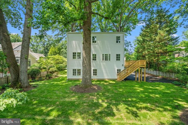 7825 OLDCHESTER RD, Bethesda, MD 20817