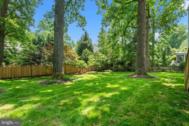 7825 OLDCHESTER RD, Bethesda, MD 20817
