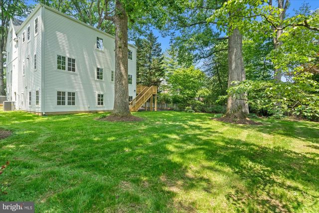 7825 OLDCHESTER RD, Bethesda, MD 20817